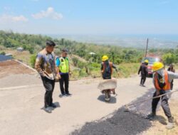 Bupati Bantaeng Tinjau Perbaikan Jalan Rusak di Sinoa