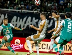 Dramatis! Gol Persebaya di Anulir VAR, Imbang 1-1 lawan Dewa United