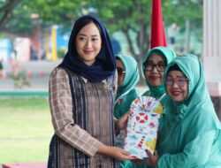 Ketua TP. PKK Bantaeng Hadiri Puncak Peringatan Hari Lansia Nasional Tingkat Kabupaten Bantaeng 